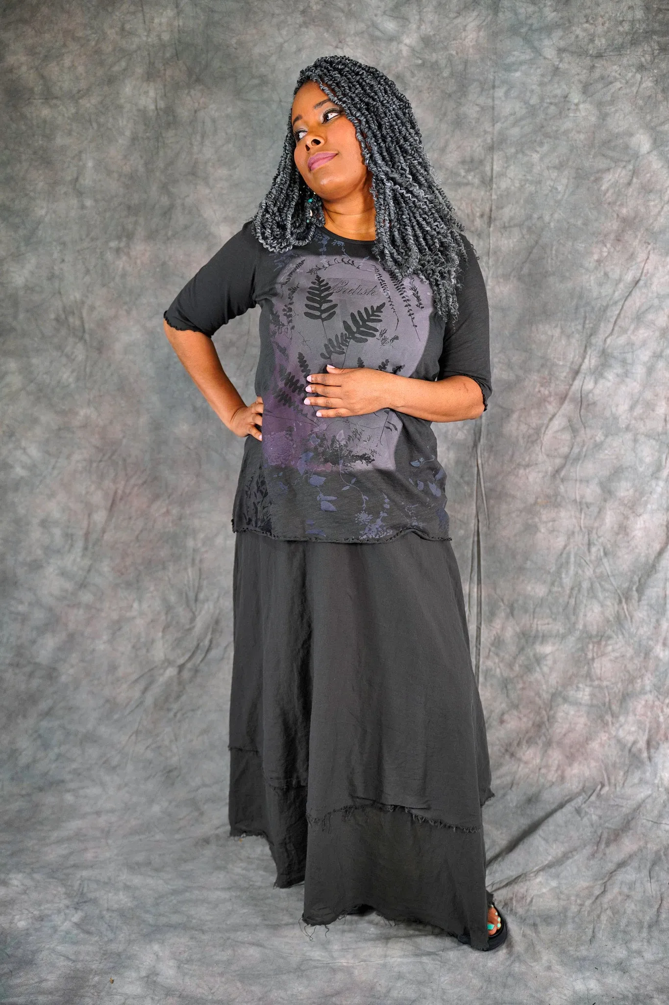 4186-2 Silhouette Skirt Faded Iron