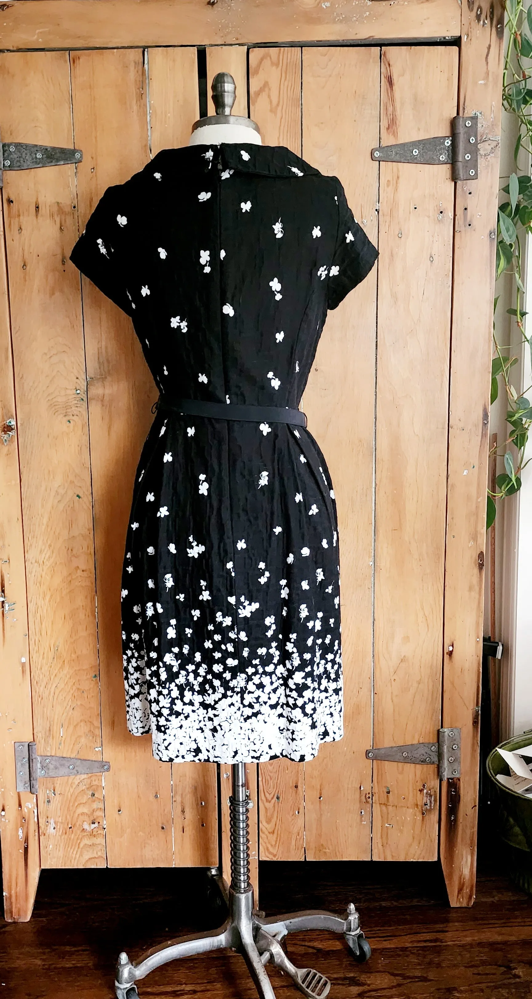 90s Does 50s Dress Black w/White Floral Print Julian Taylor