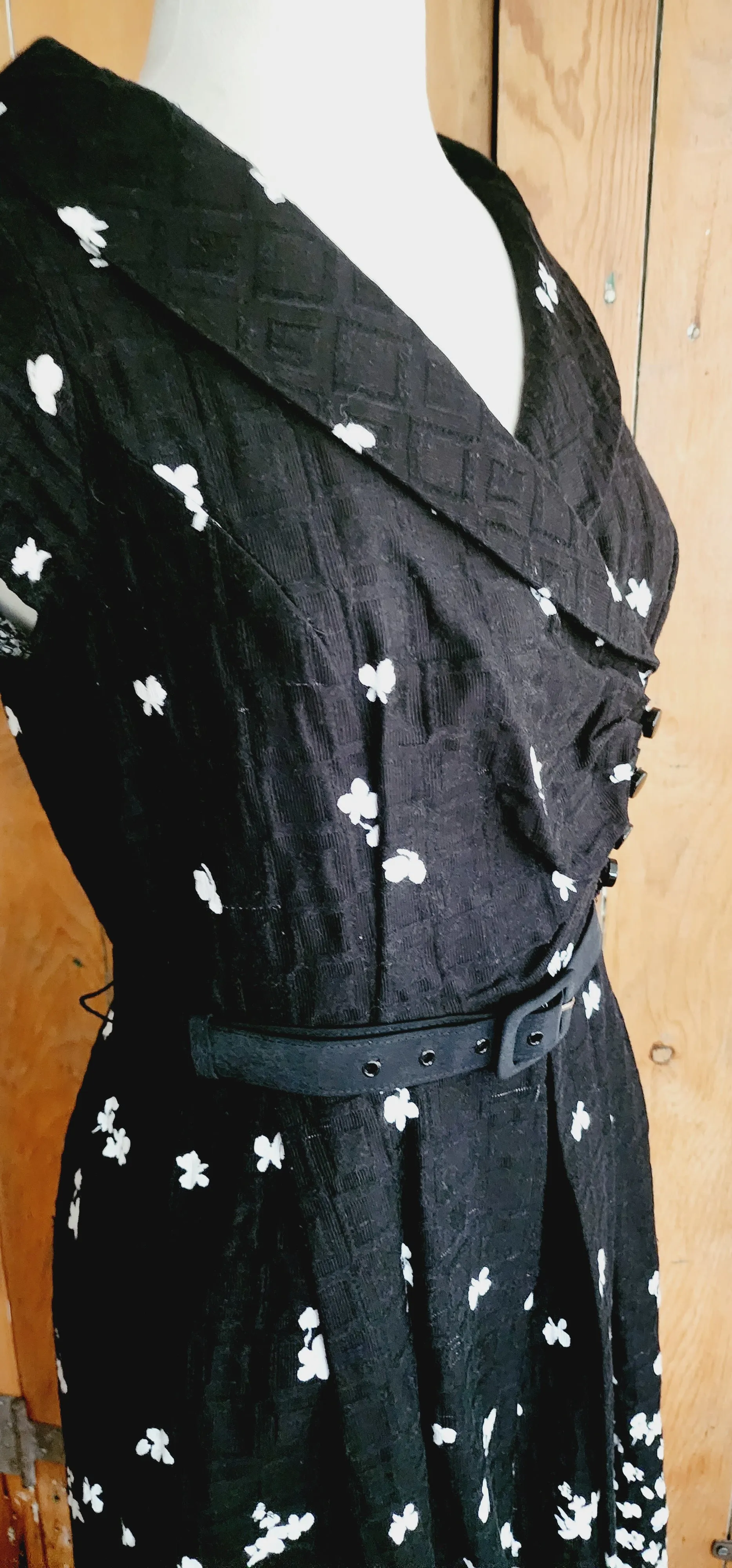 90s Does 50s Dress Black w/White Floral Print Julian Taylor
