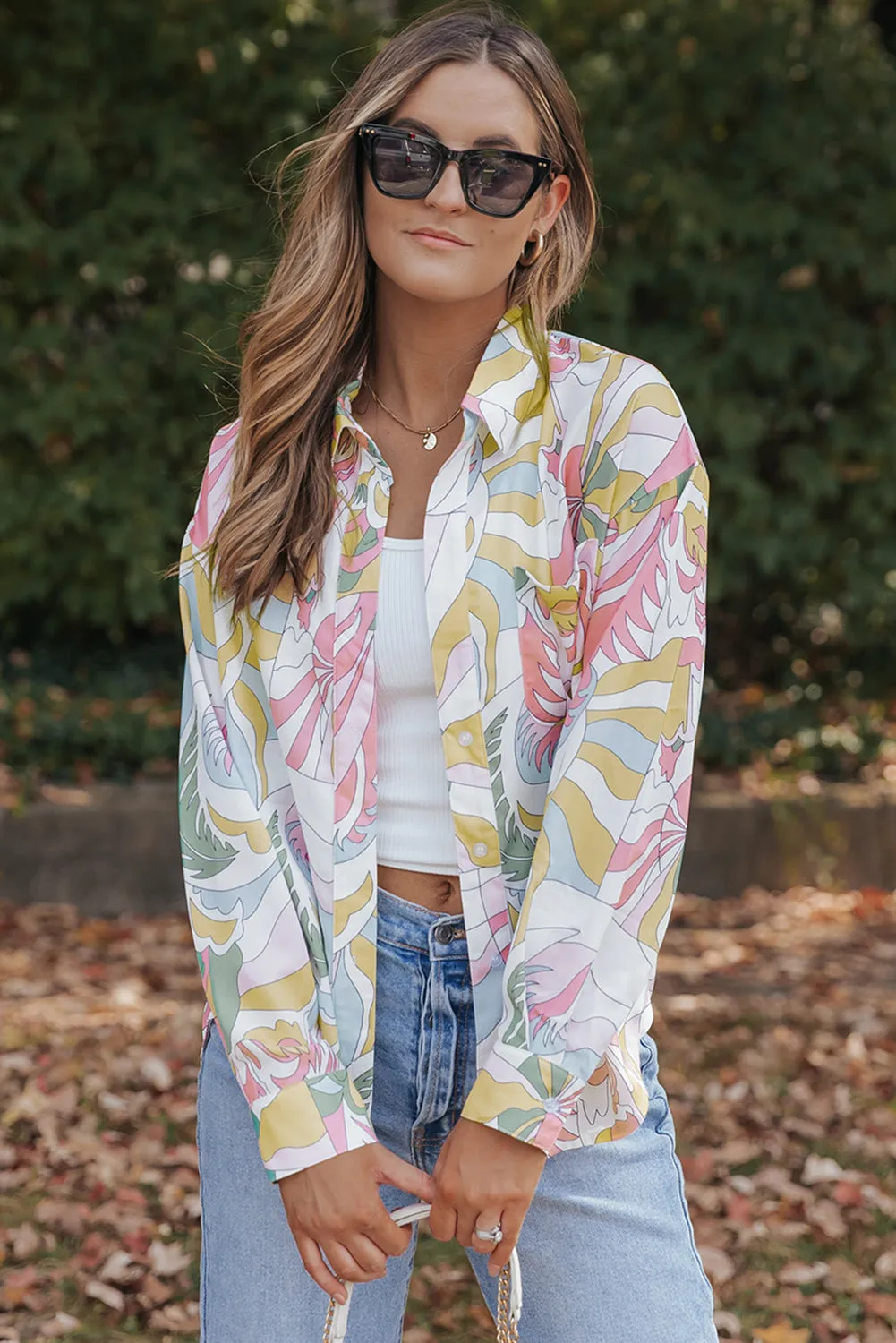 Abstract Turn-Down Collar Loose Shirt