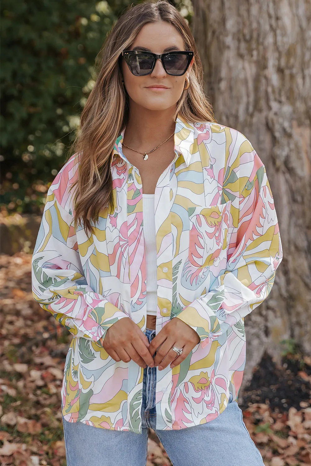 Abstract Turn-Down Collar Loose Shirt