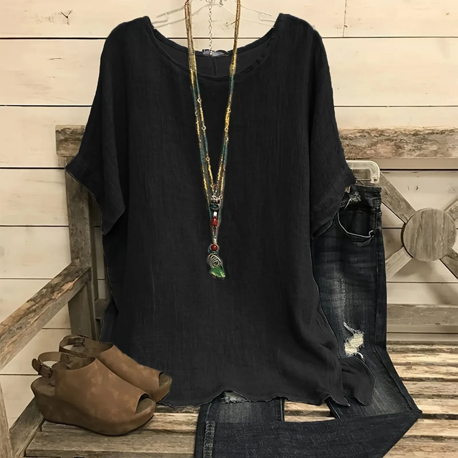 Anna - Short-sleeved blouse with plain round collar