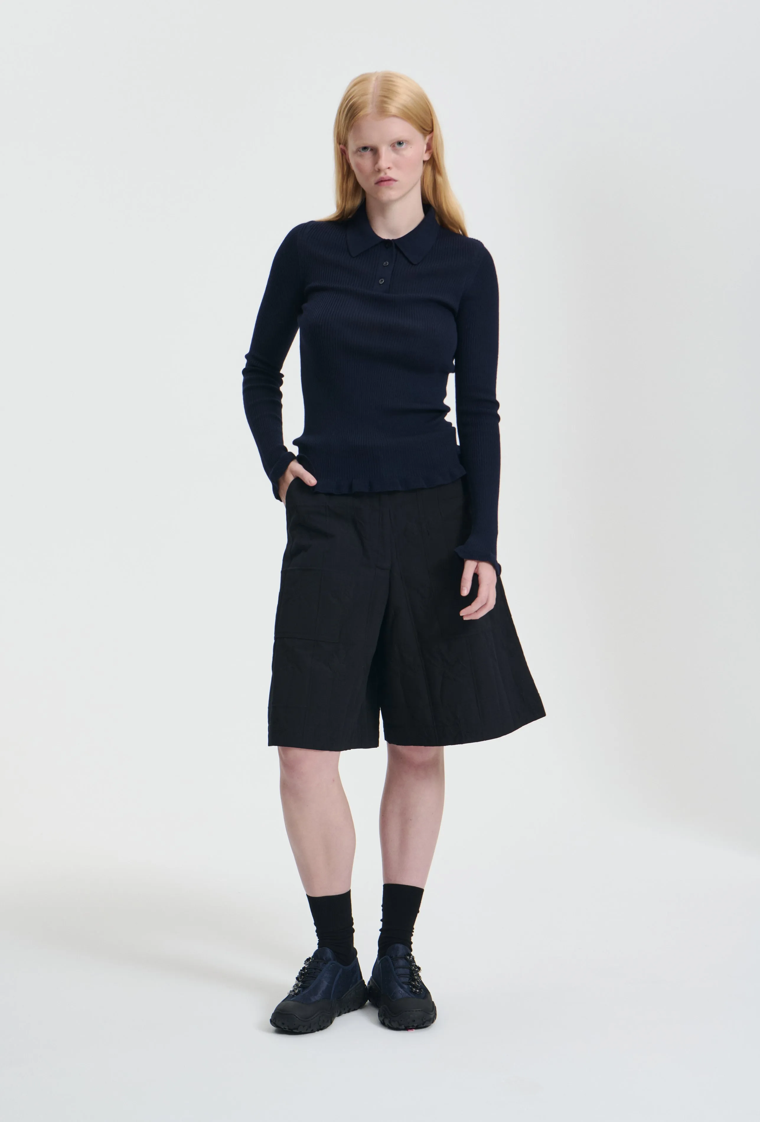 ANNIKA | SHORTS FLORA MATELASS… BLACK