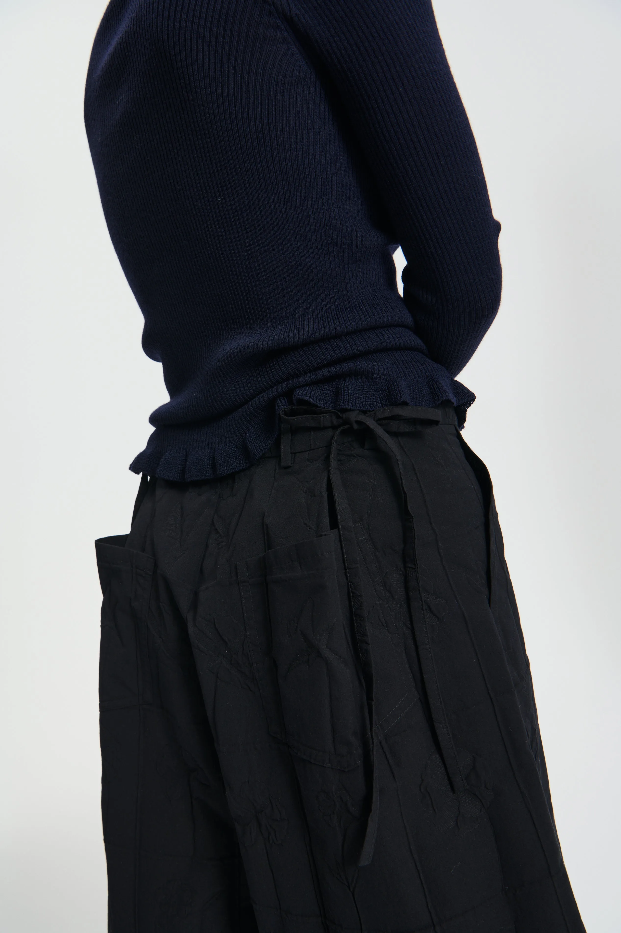 ANNIKA | SHORTS FLORA MATELASS… BLACK