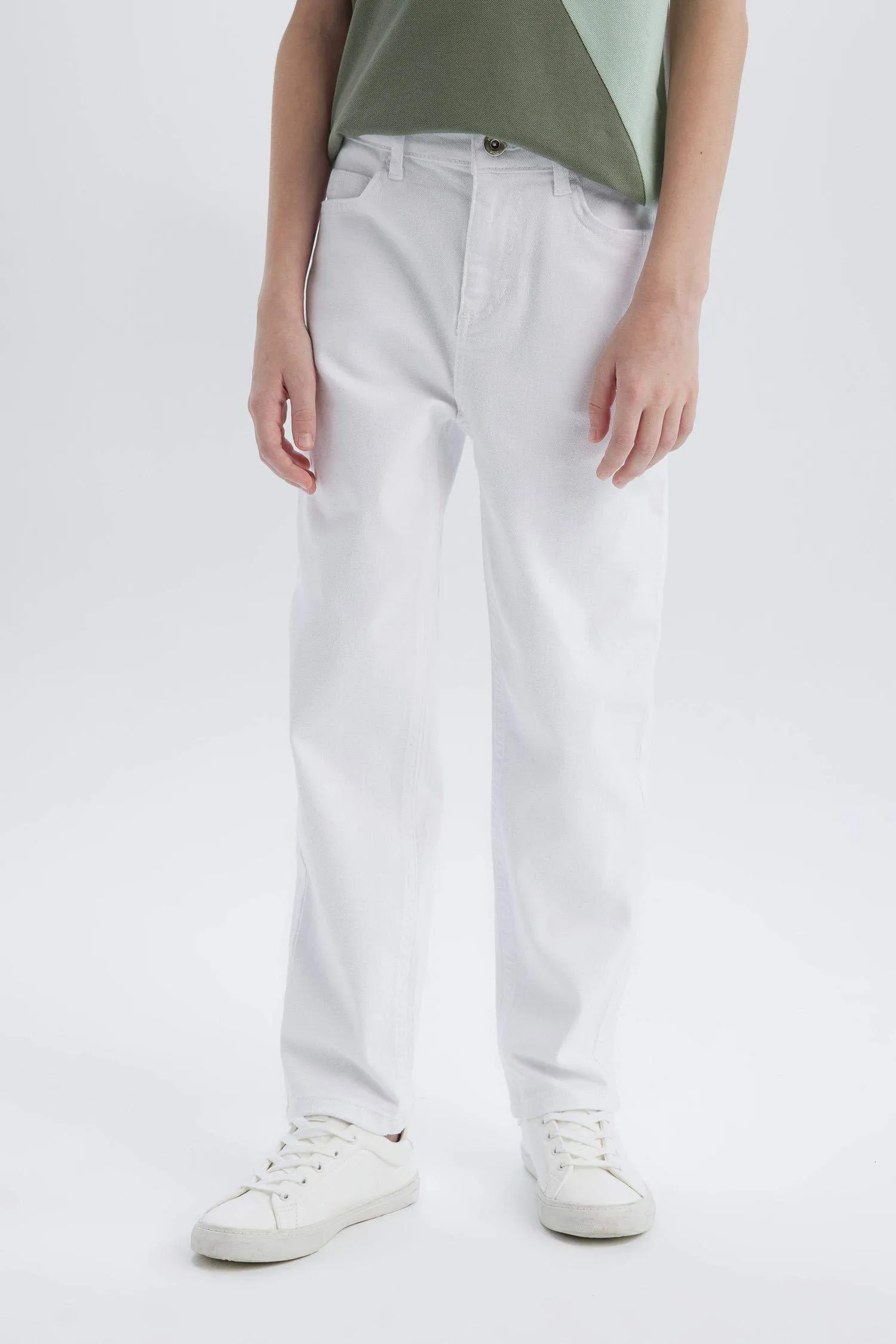 Boy Straight Fit Straight Leg Jeans