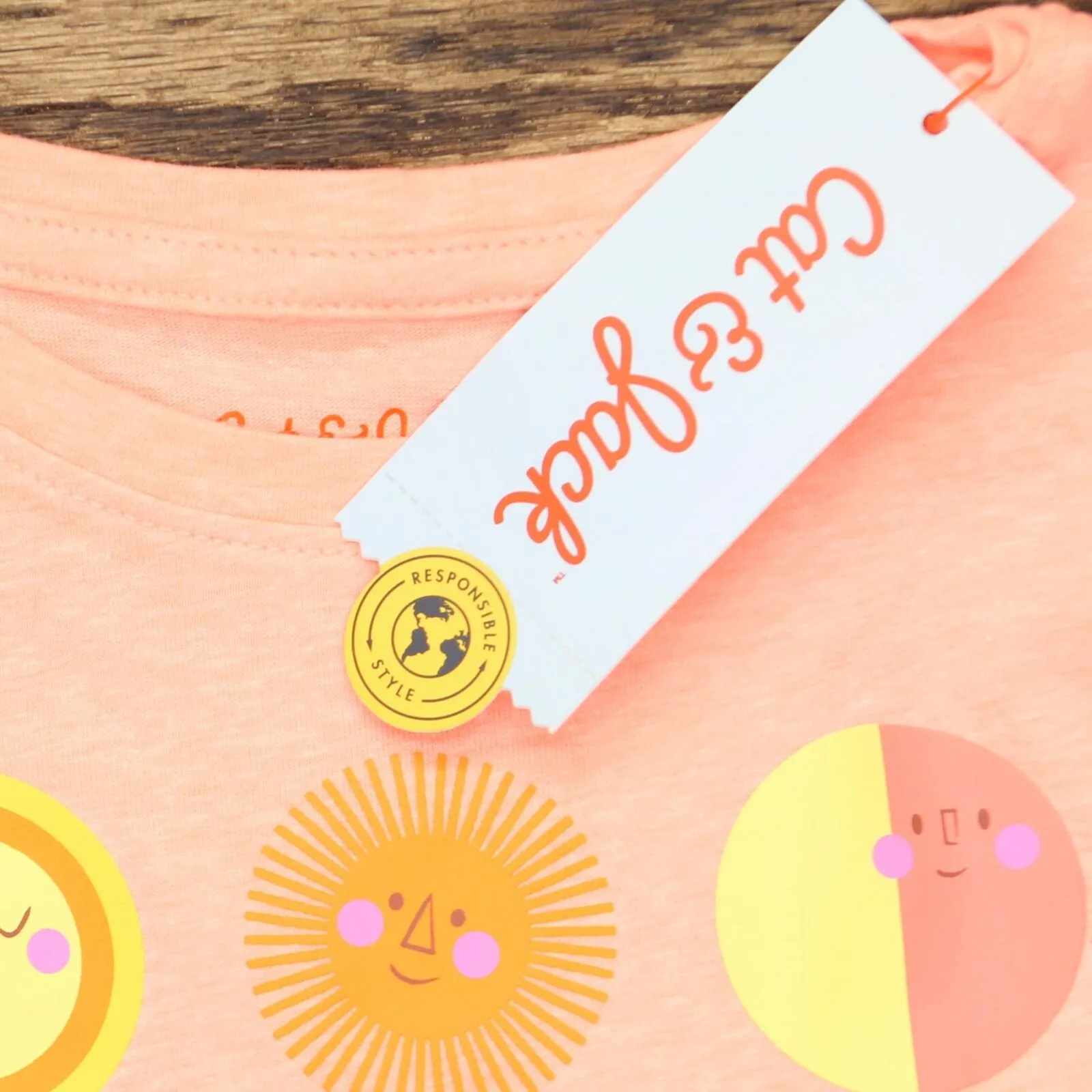 Cat & Jack Girls' 'Let the Sunshine' Short Sleeve Graphic T-Shirt