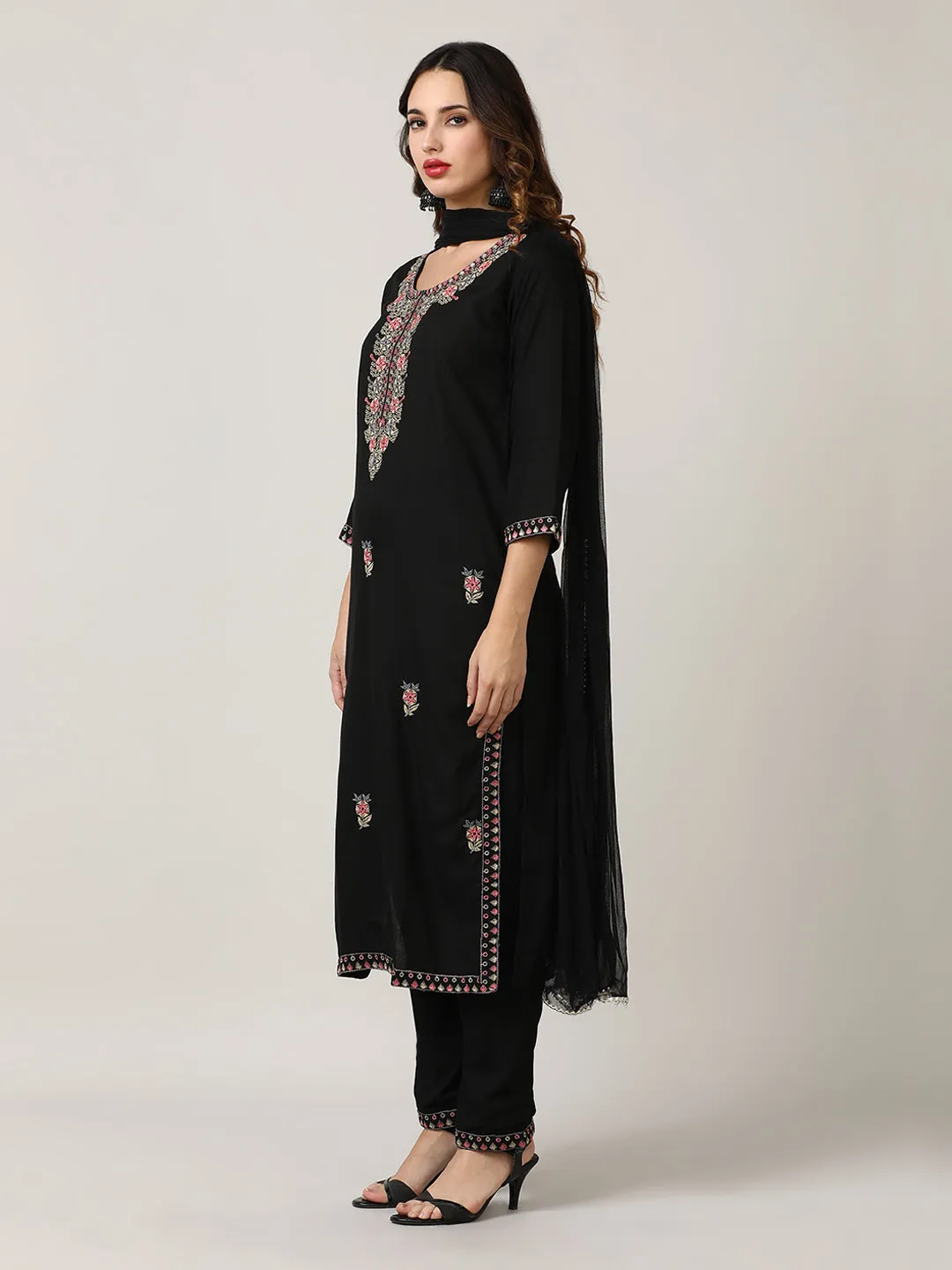 Embroidered Floral Straight Kurta Sets With Dupatta