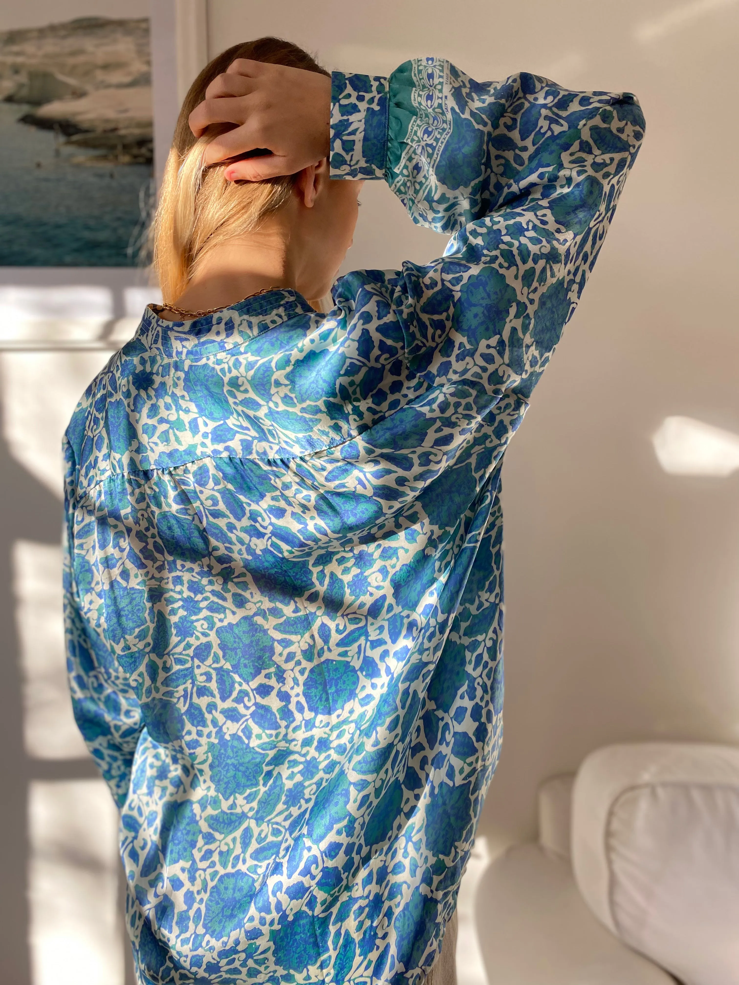 HOTEL The Fleurs Silk Blouse in Sky
