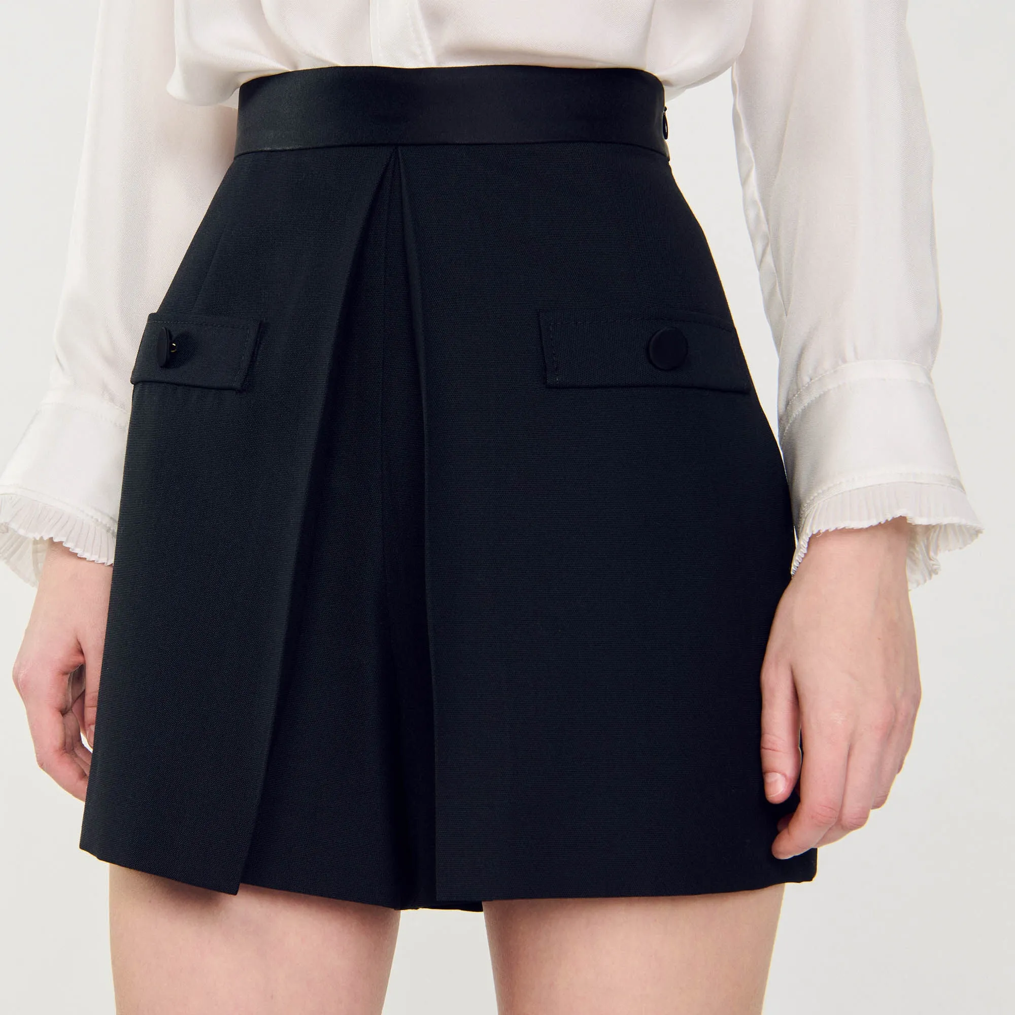 Hugo High-Waisted Shorts With Buttons Black