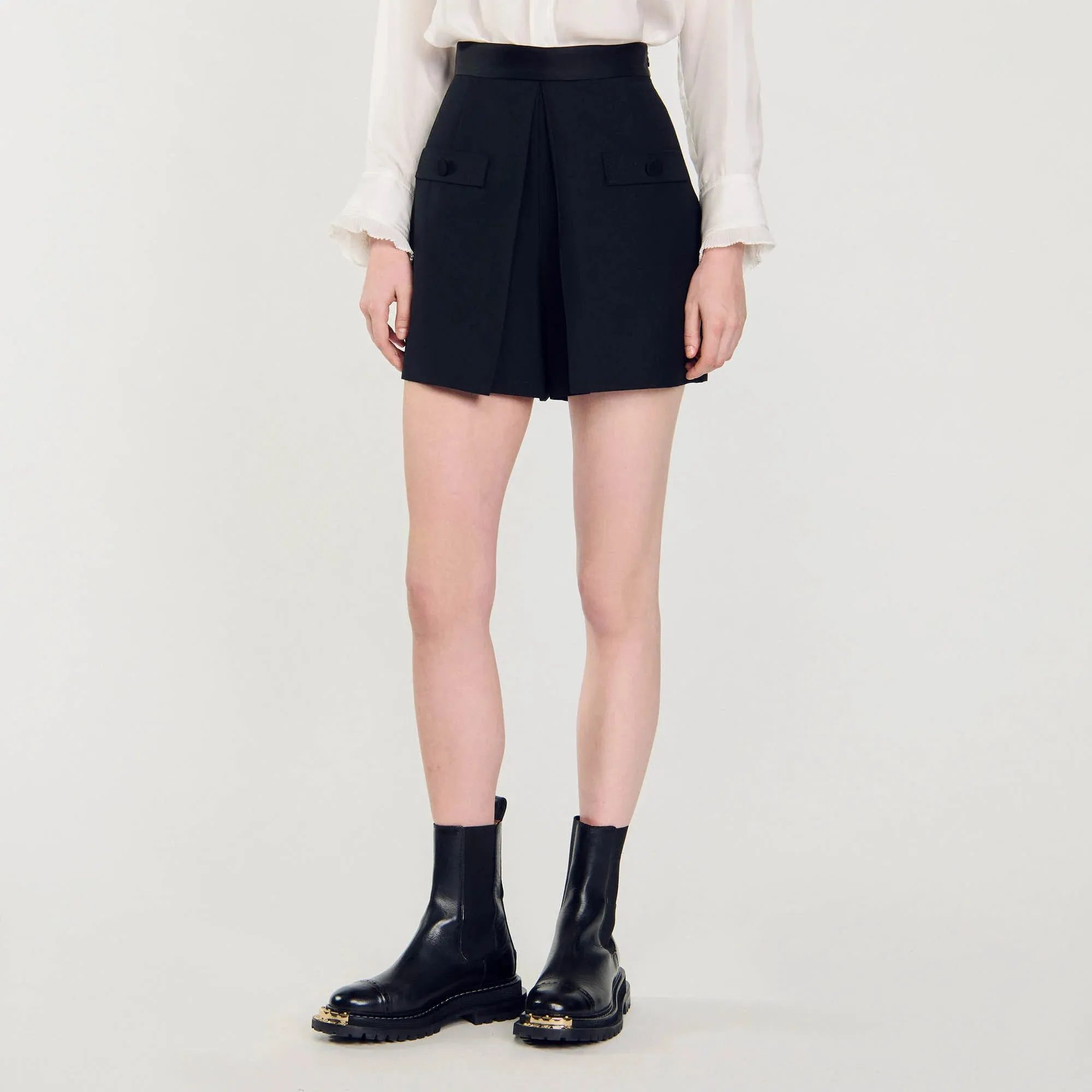 Hugo High-Waisted Shorts With Buttons Black