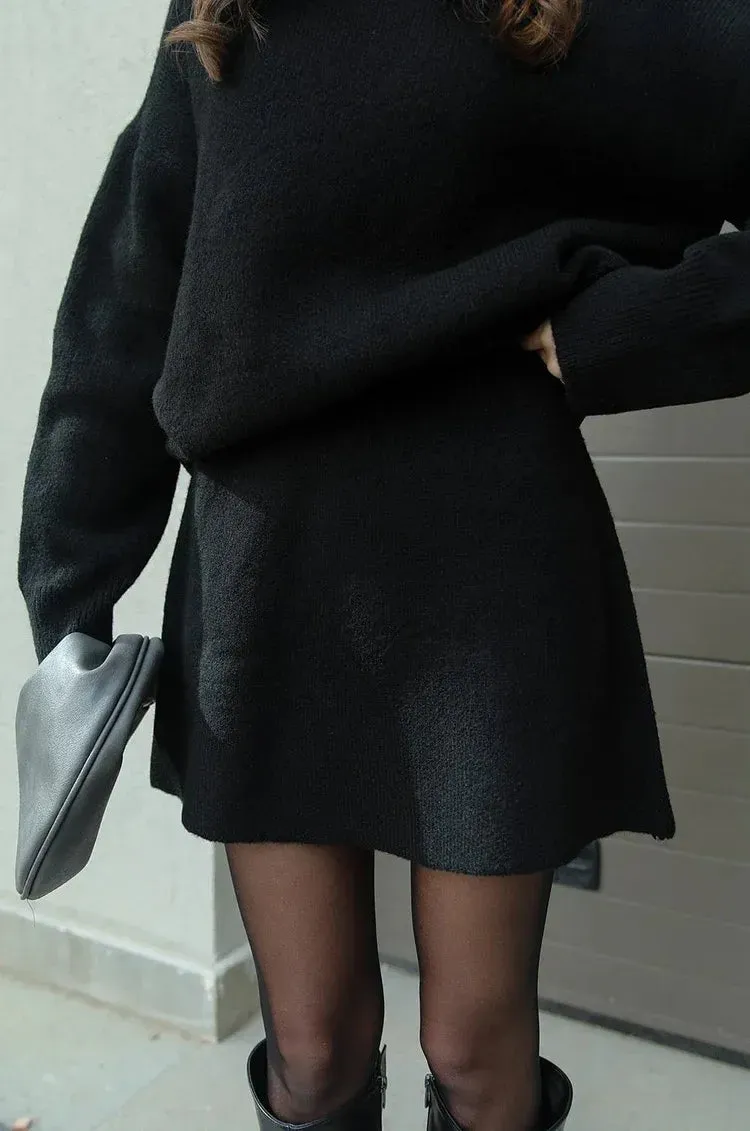Knitted skirt suit（Top   skirt）