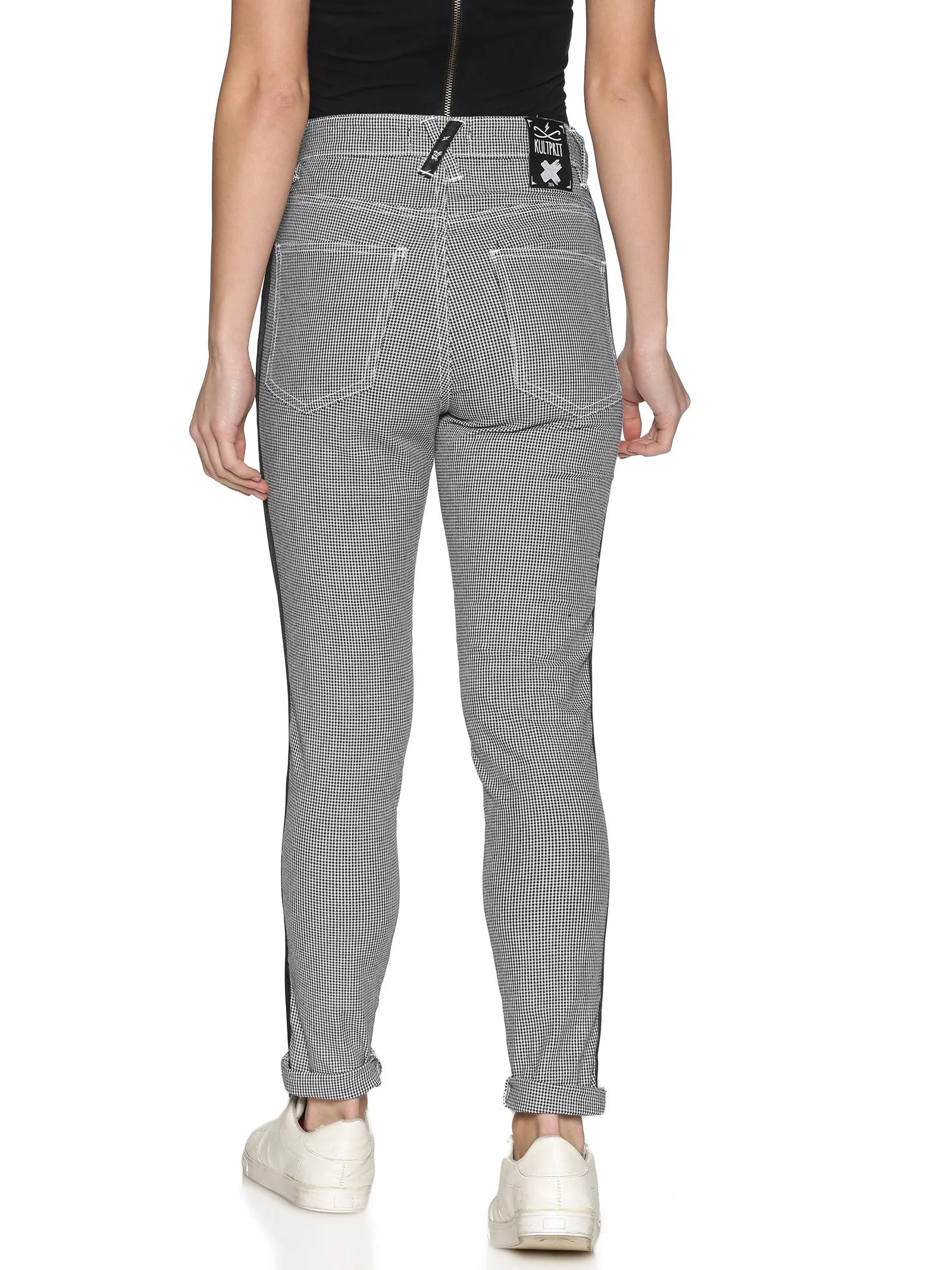 Kultprit Women Checked Trouser With Distressed & Knee Zipper