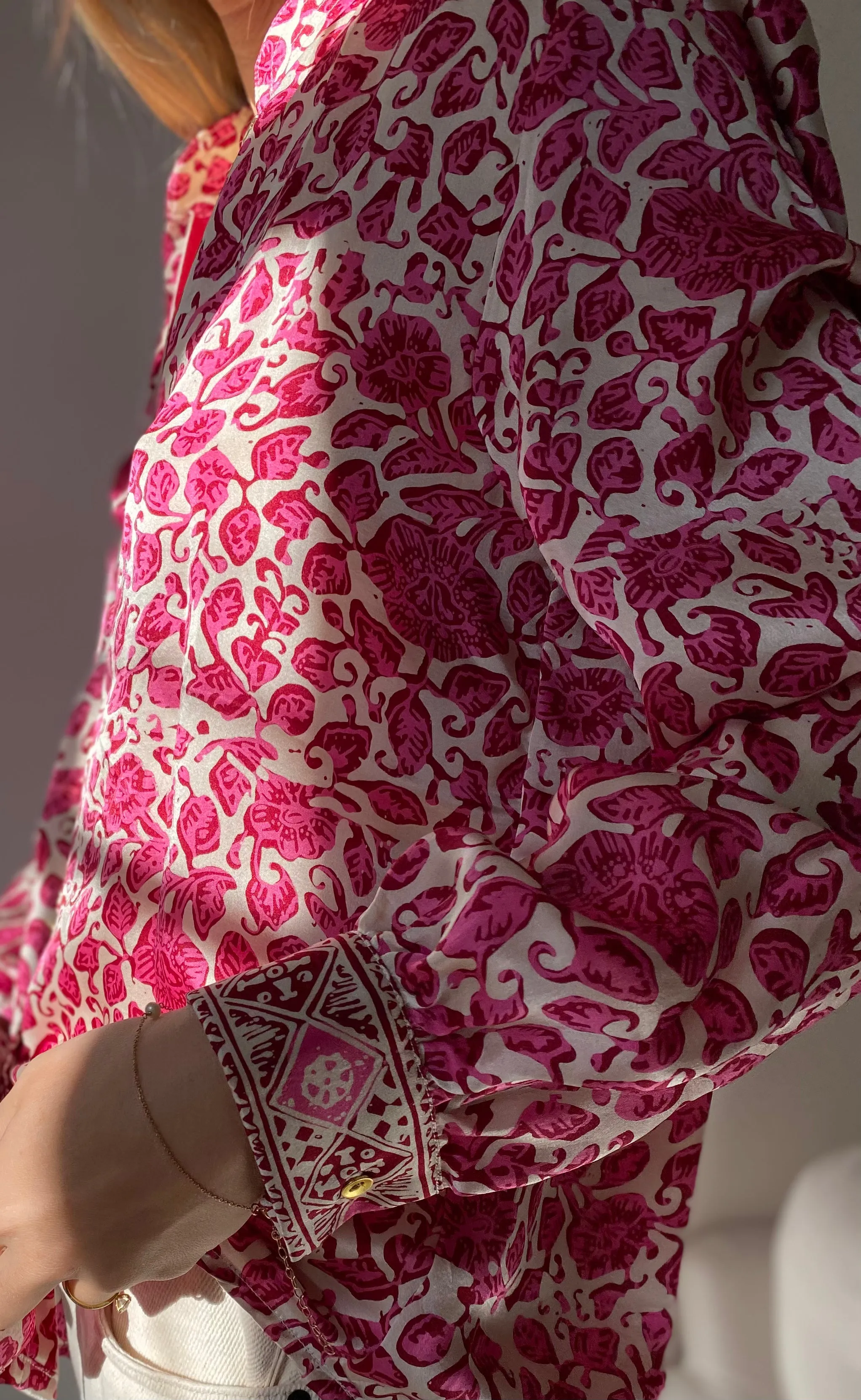 Les Fleurs Silk Blouse in Cherry Blossom