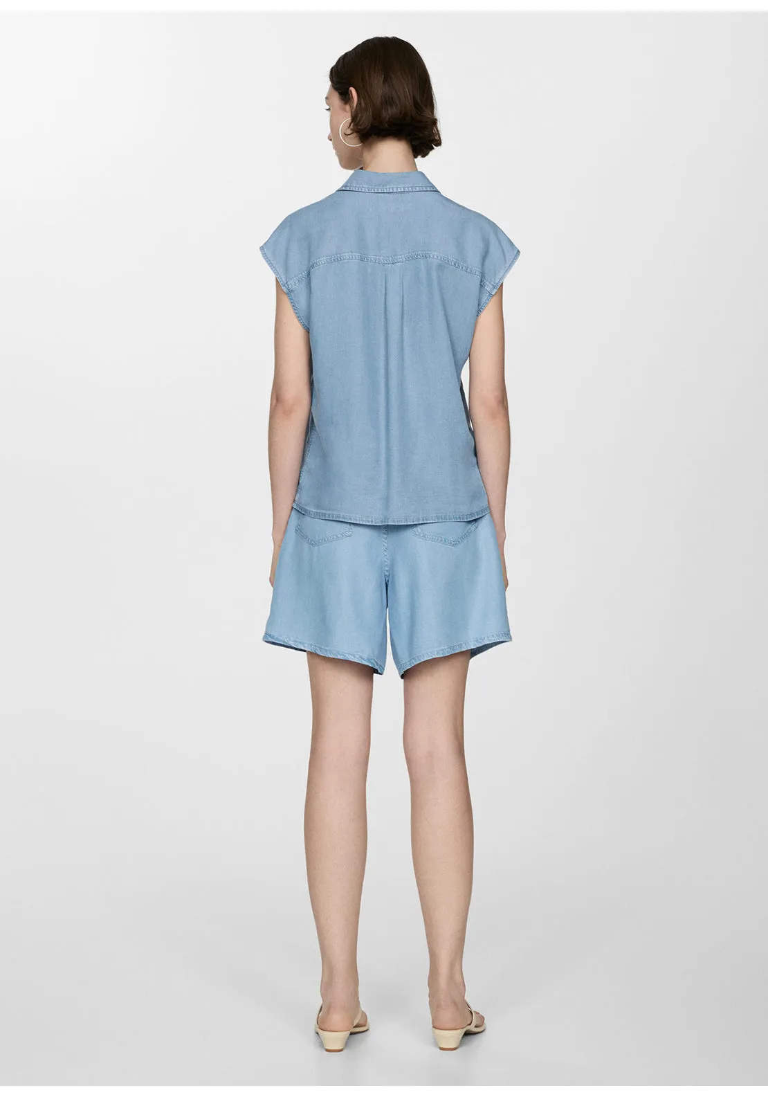 Lyocell sleeveless shirt