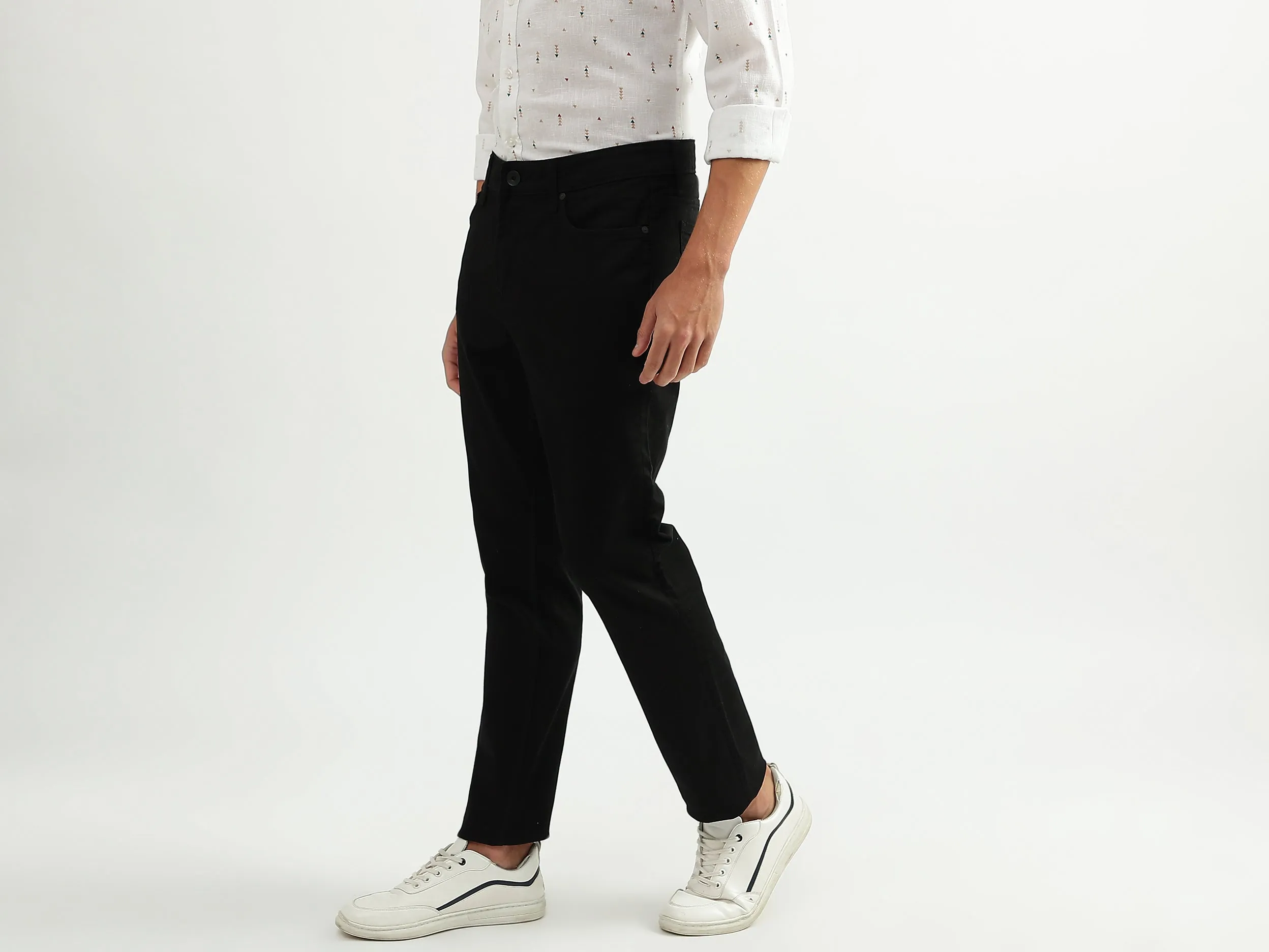 Men Solid Skinny Fit Jeans