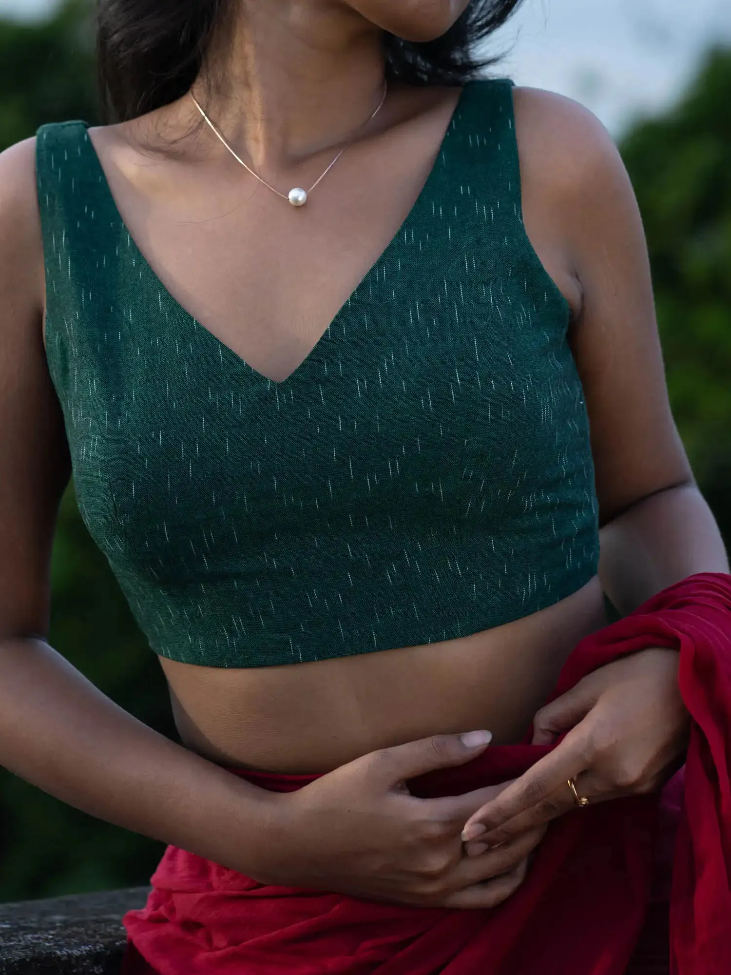 Moss Valley Sleeveless Blouse