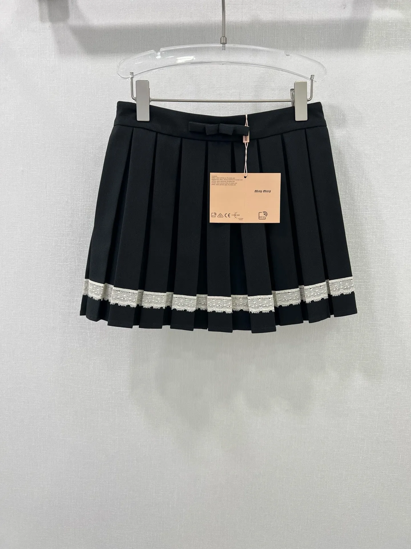 MU 25 new pleated skirt