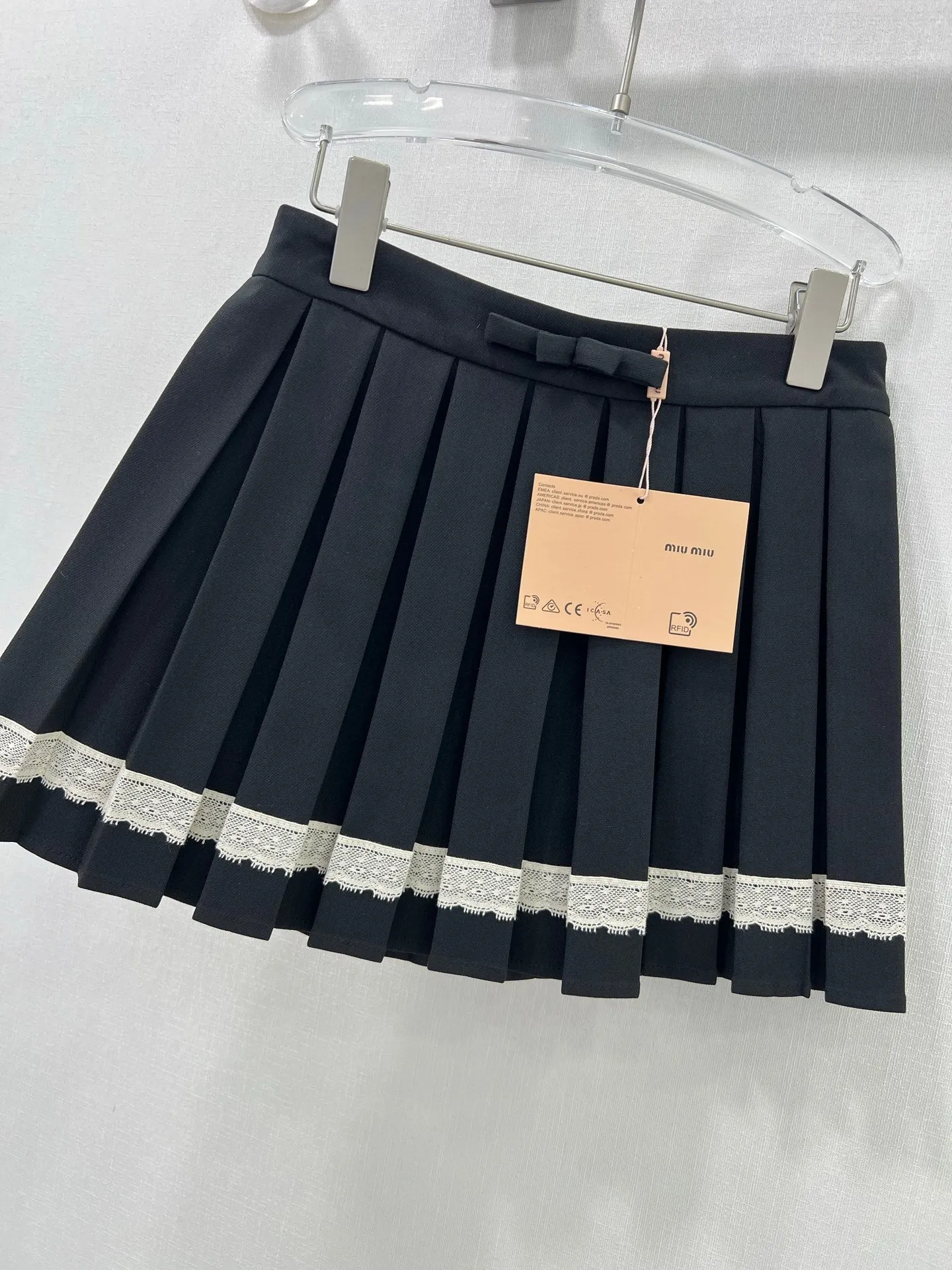 MU 25 new pleated skirt