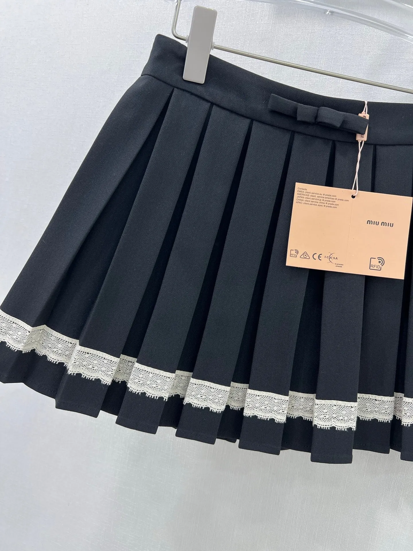 MU 25 new pleated skirt