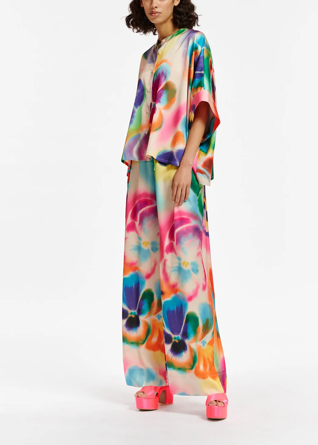 Multicolor oversized shirt with floral print