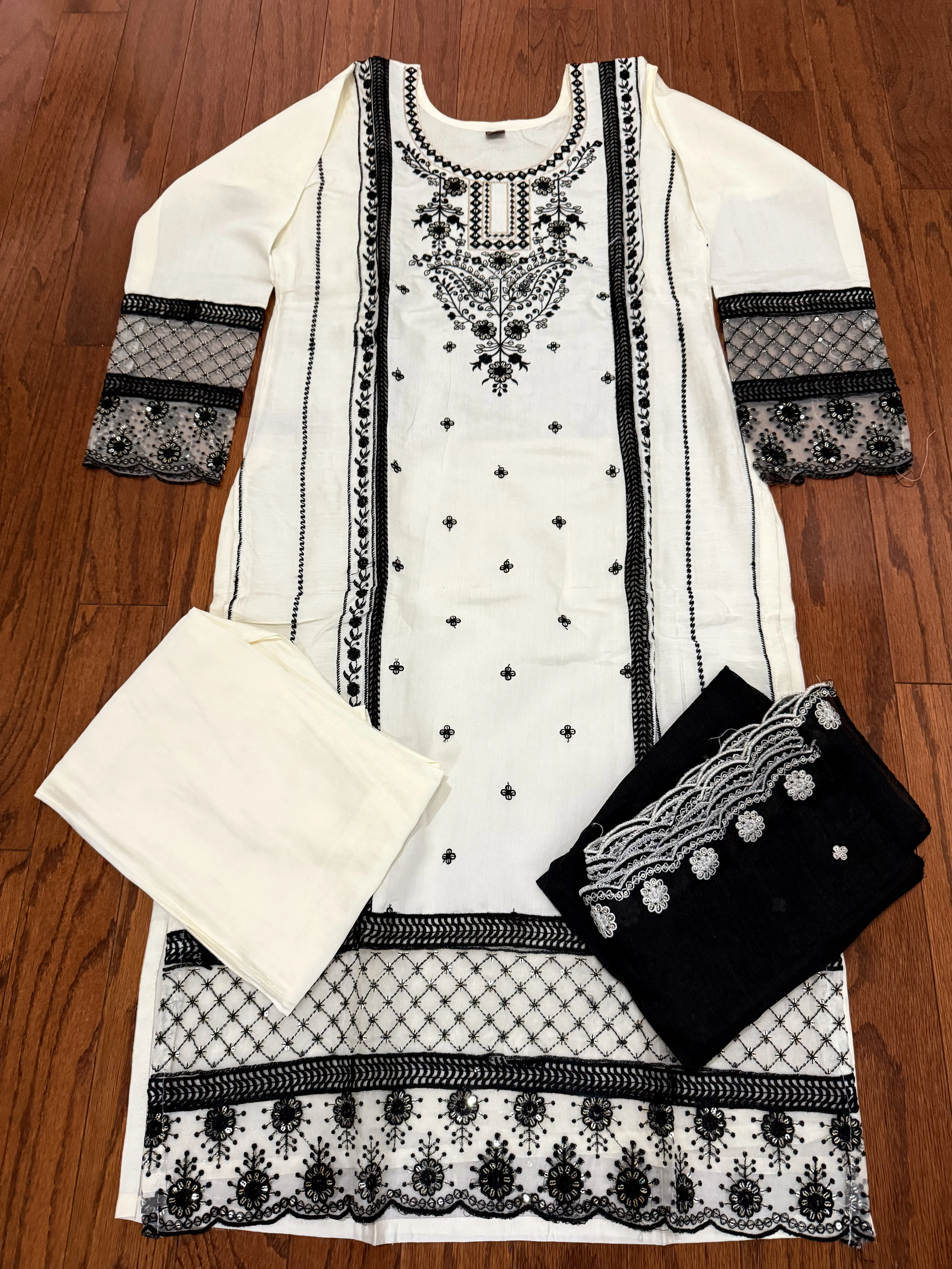Muslin Kurti Pant Dupatta Set