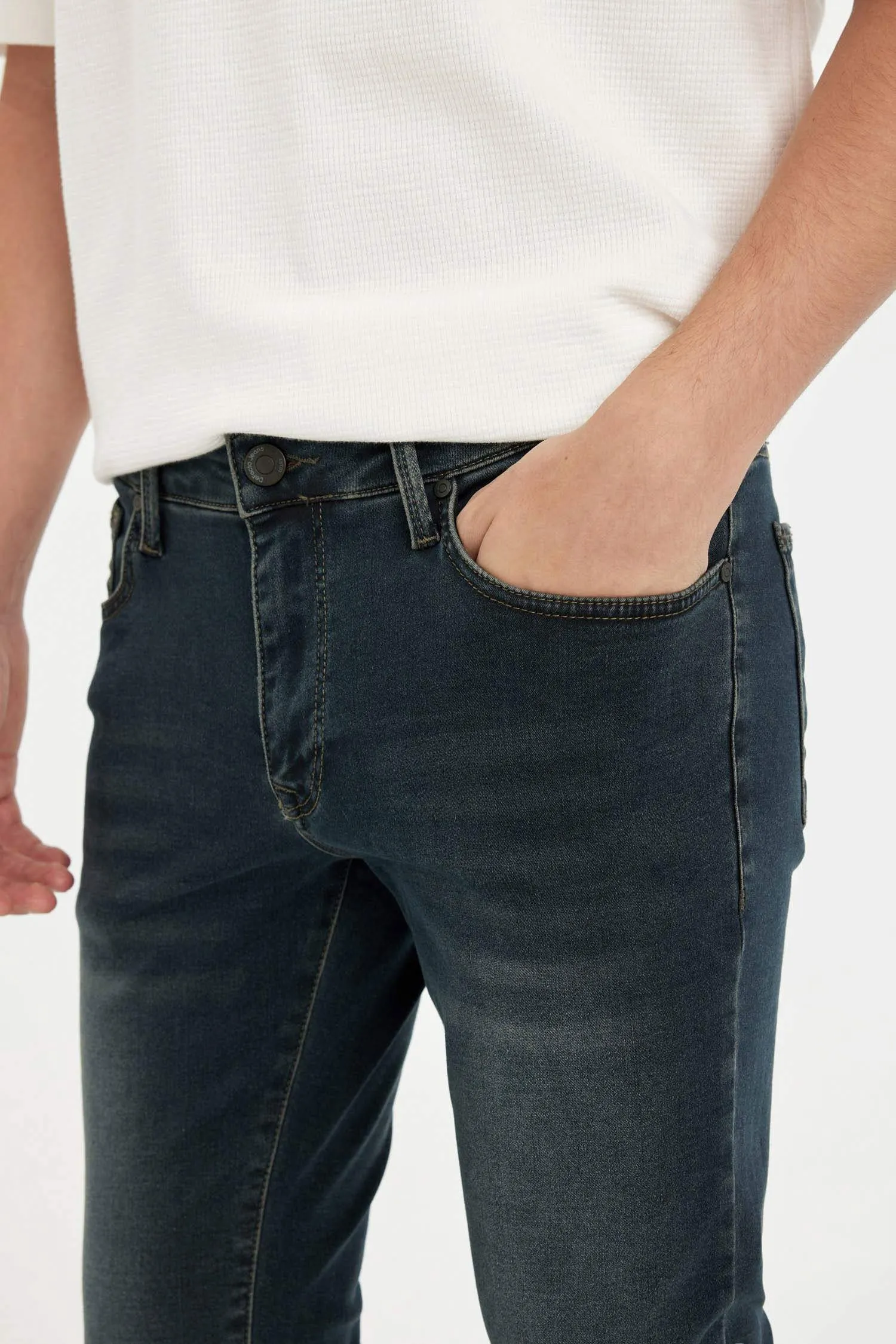 Pedro Slim Fit Normal Waist Skinny Leg Jeans
