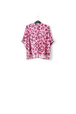 Pink oversized shirt with multicolor leopard print