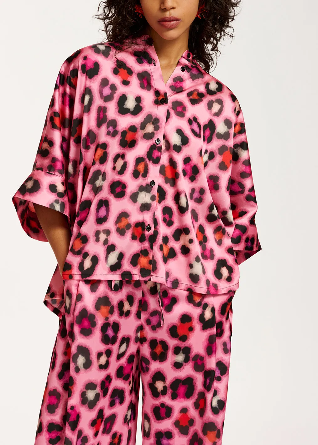 Pink oversized shirt with multicolor leopard print