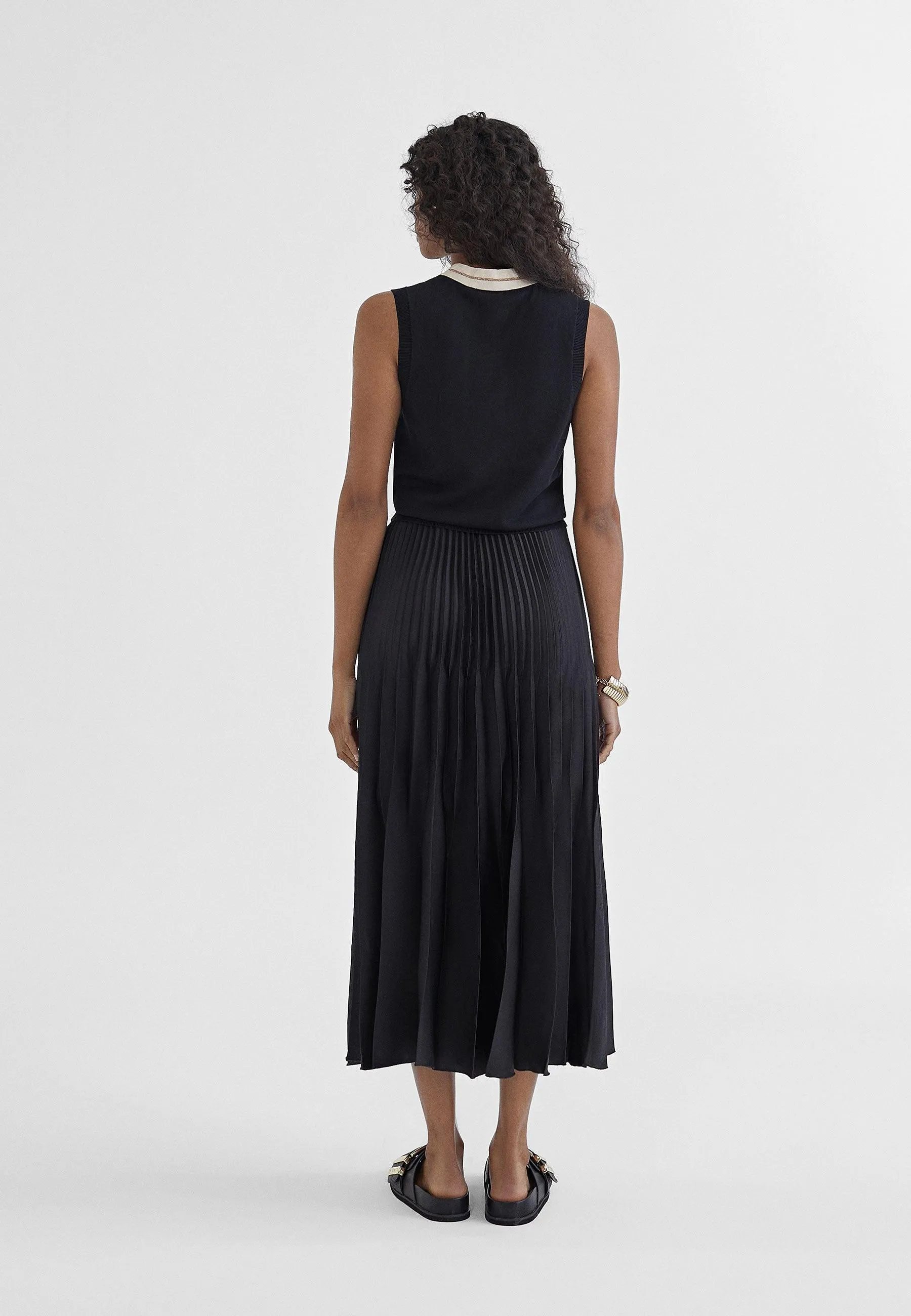 Pleated midi skirt