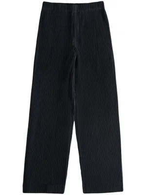 Pleated straight trousers