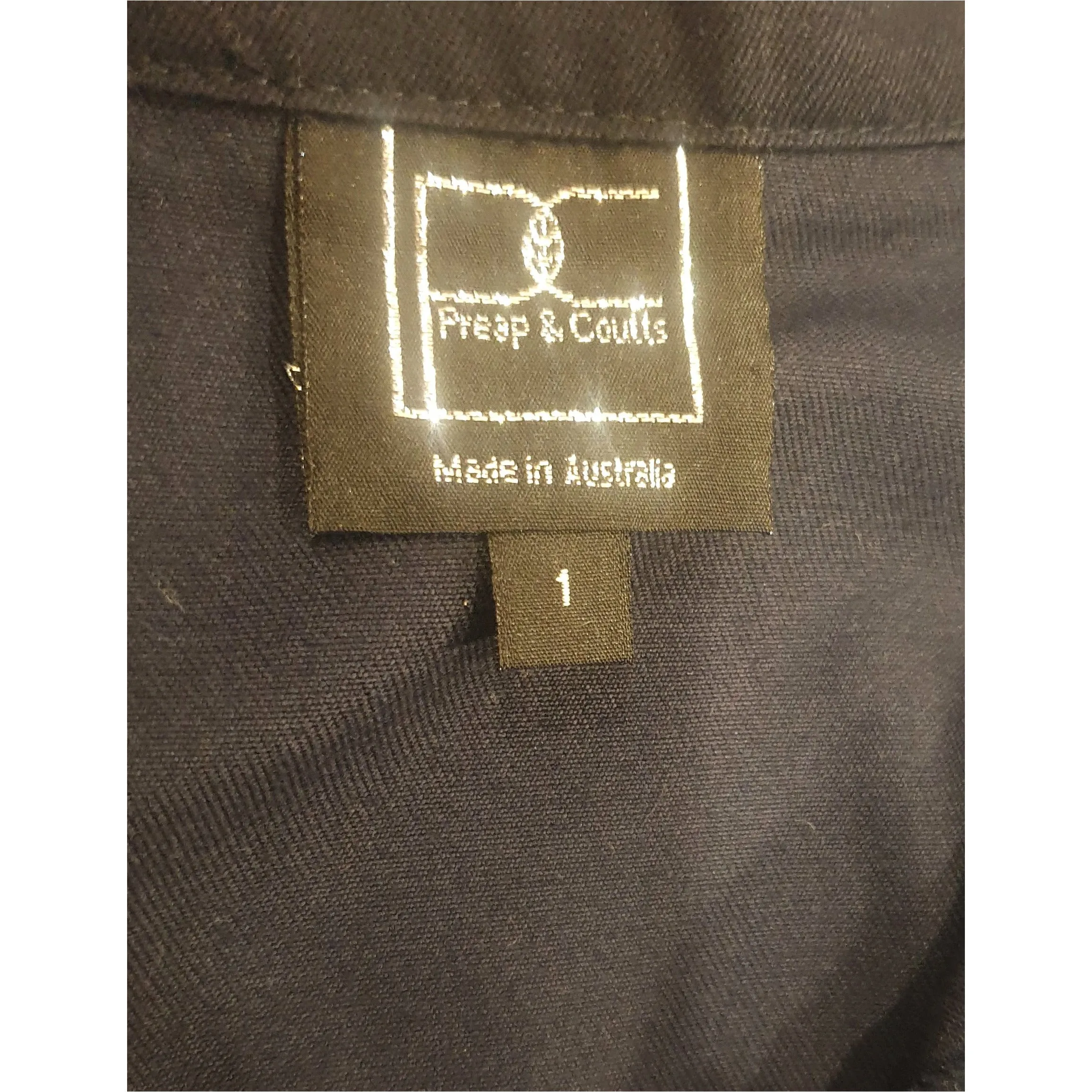 Preap Coutts preloved navy blue skirt with wooden buttons size 1 (best fits sizes 6-8)