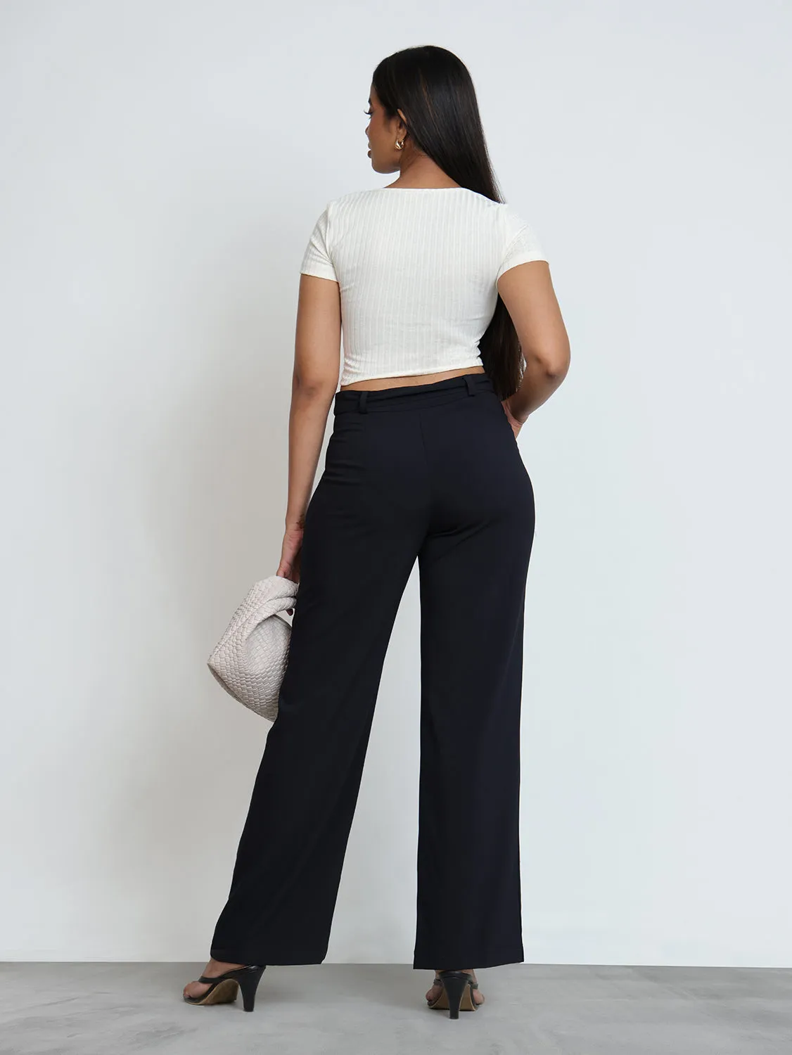 Ring Detailed Straight Leg Pant