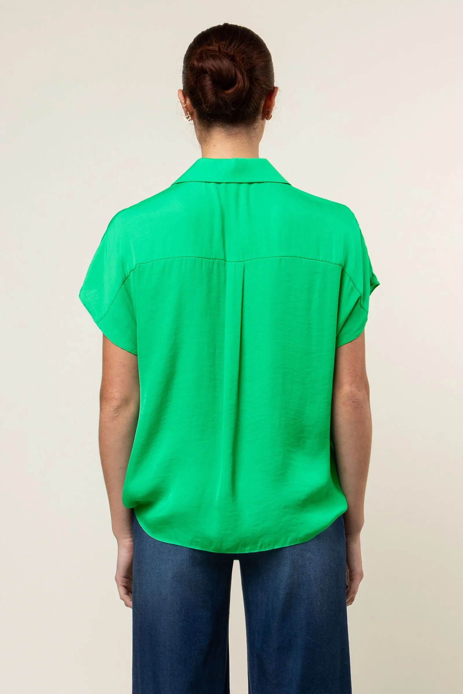 Short Sleeve Convertible Collar Blouse
