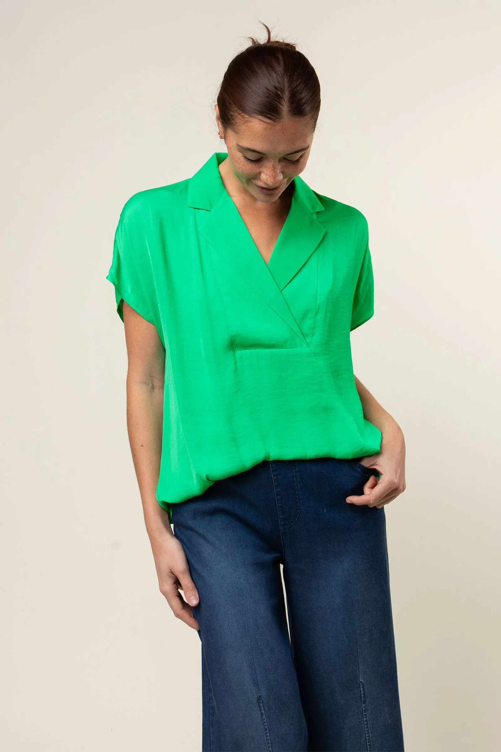 Short Sleeve Convertible Collar Blouse