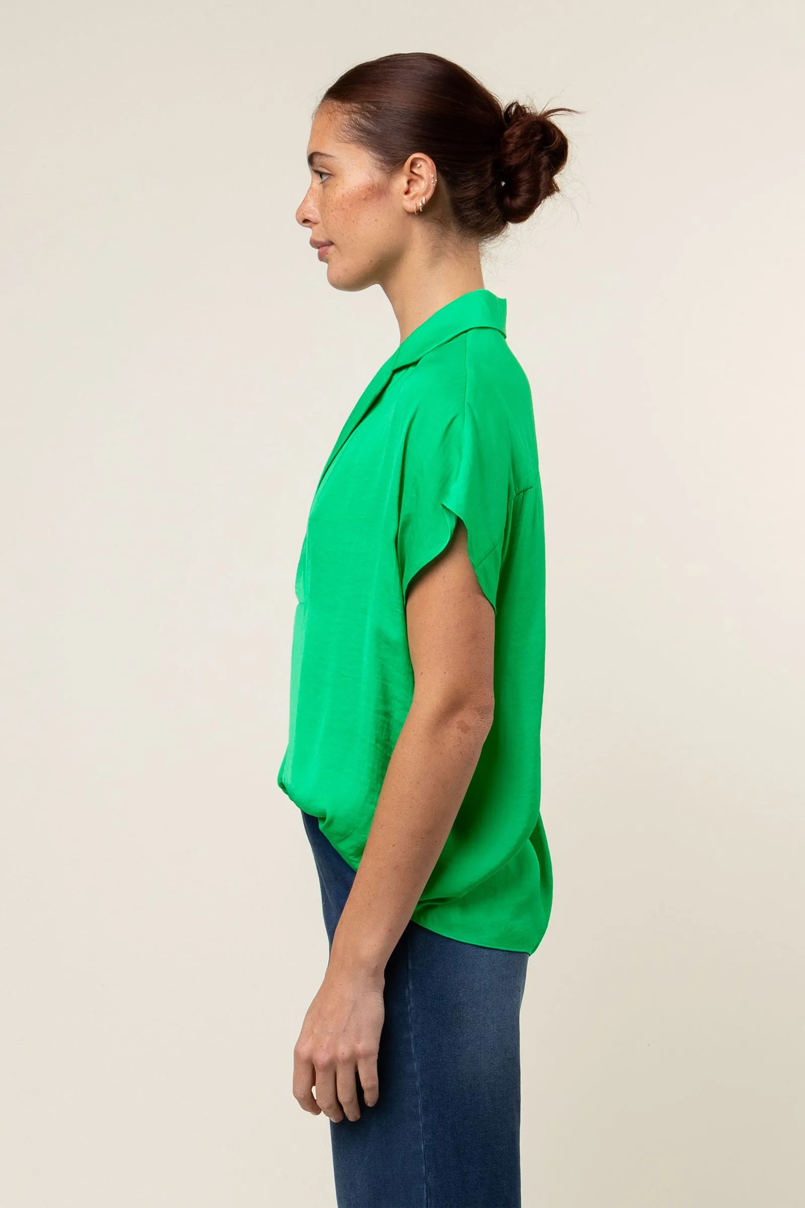 Short Sleeve Convertible Collar Blouse