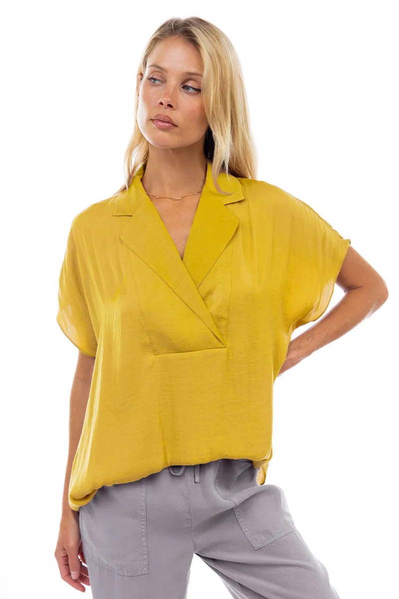 Short Sleeve Convertible Collar Blouse
