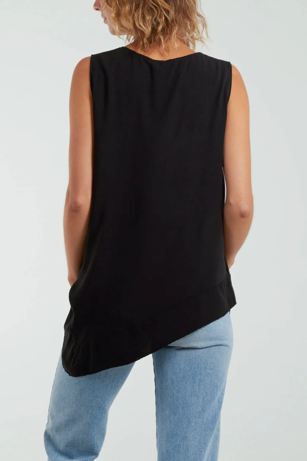 Sleeveless Asymmetric Frill Hem Necklace Top
