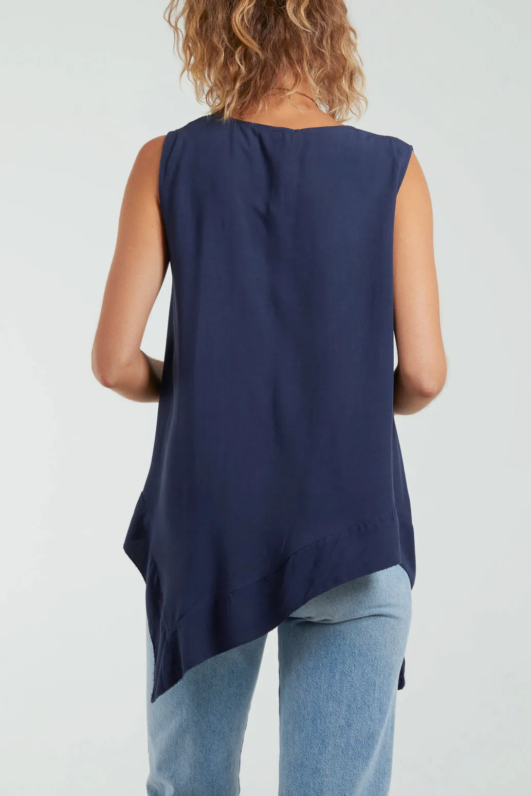 Sleeveless Asymmetric Frill Hem Necklace Top