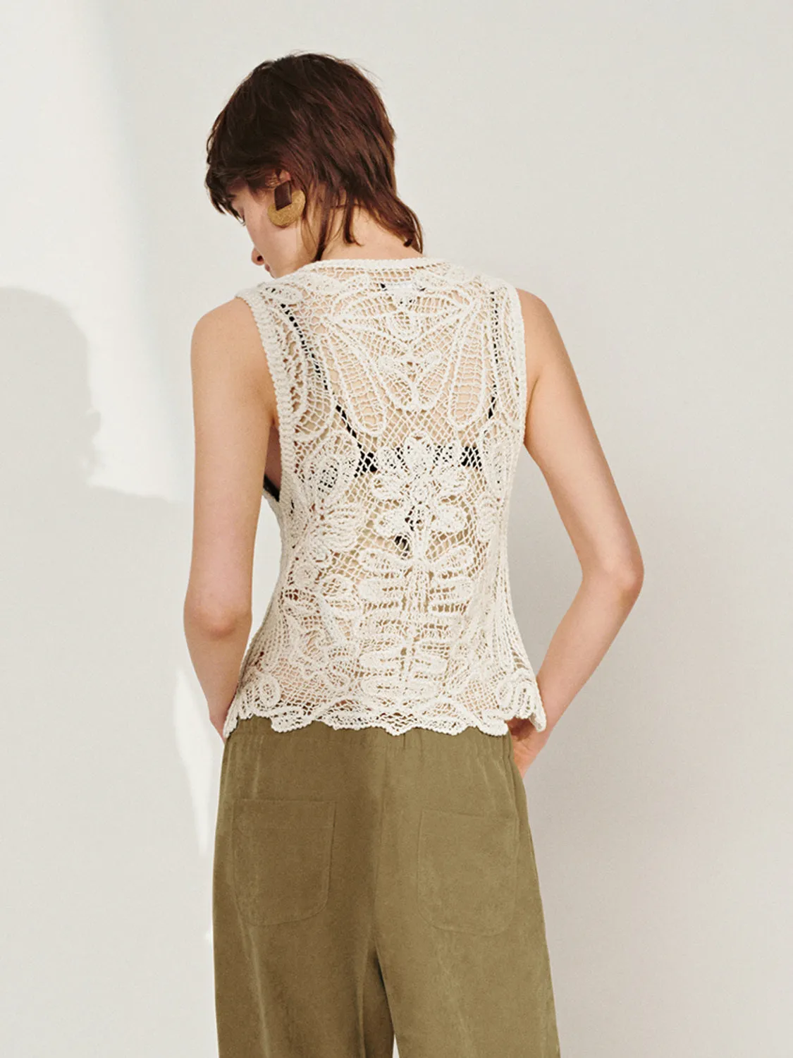 Sleeveless Lace Blouses