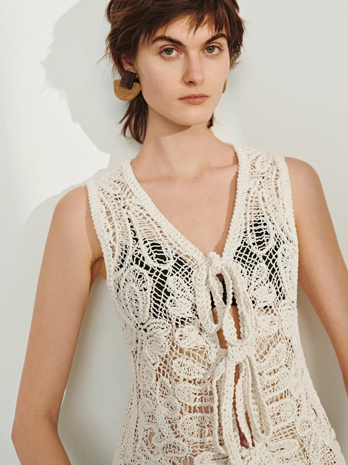 Sleeveless Lace Blouses