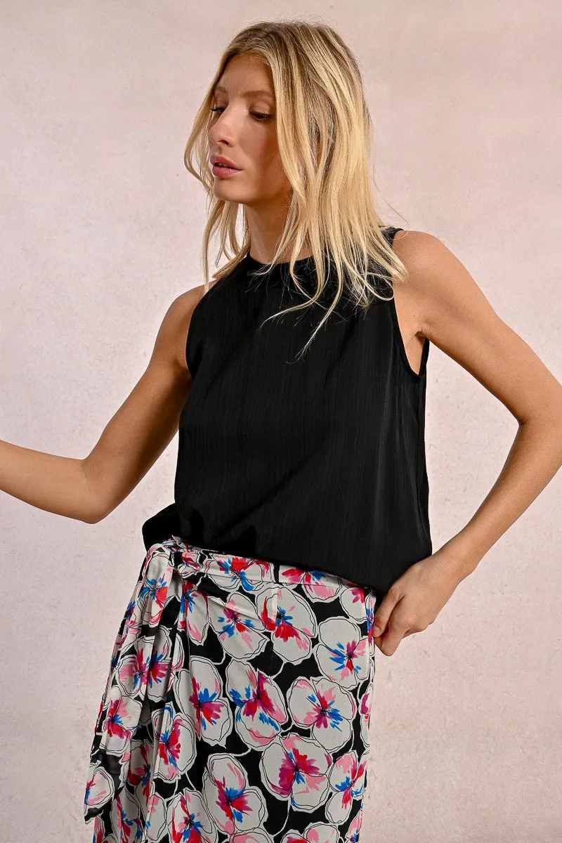 SLEEVELESS TOP