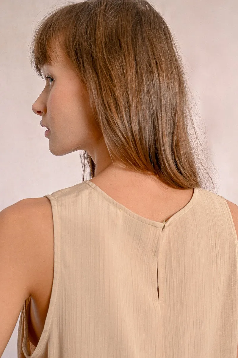 SLEEVELESS TOP