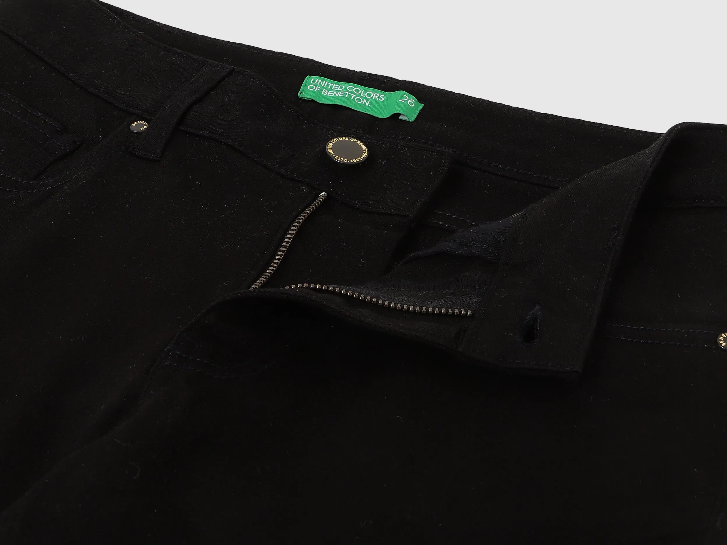 Solid Skinny Fit Jeans