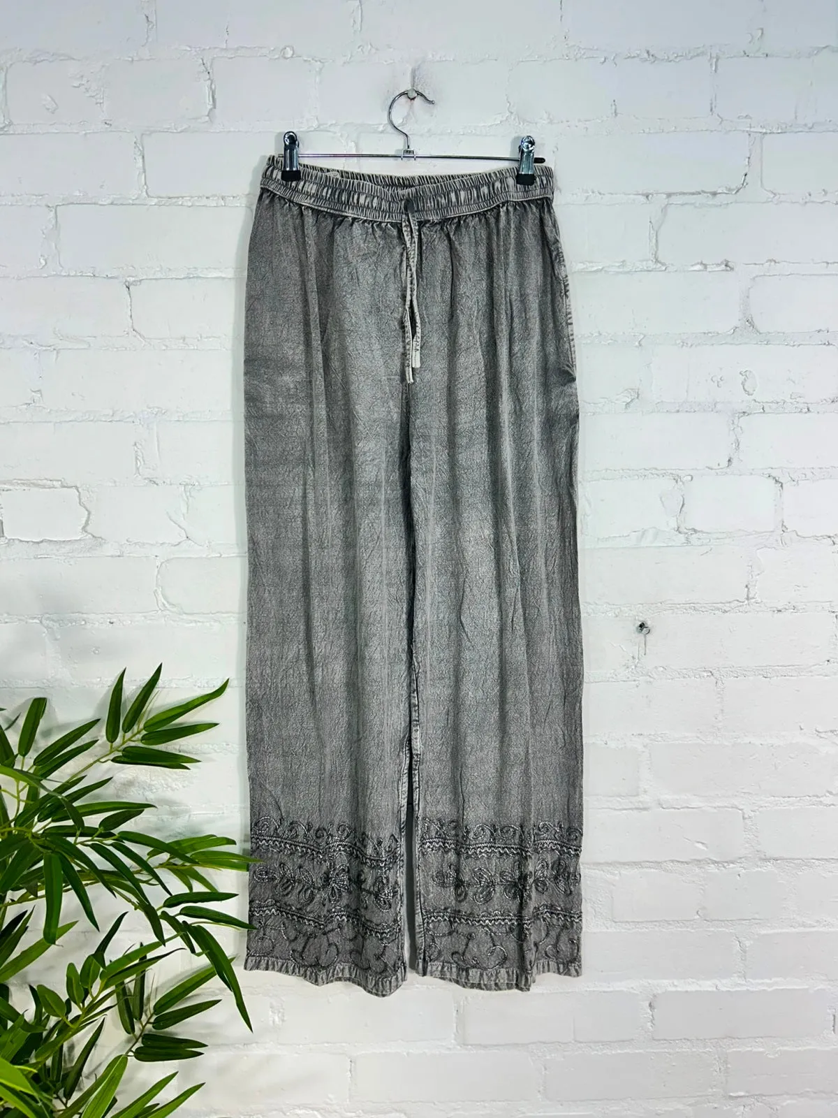 Straight Leg Elasticated Trousers