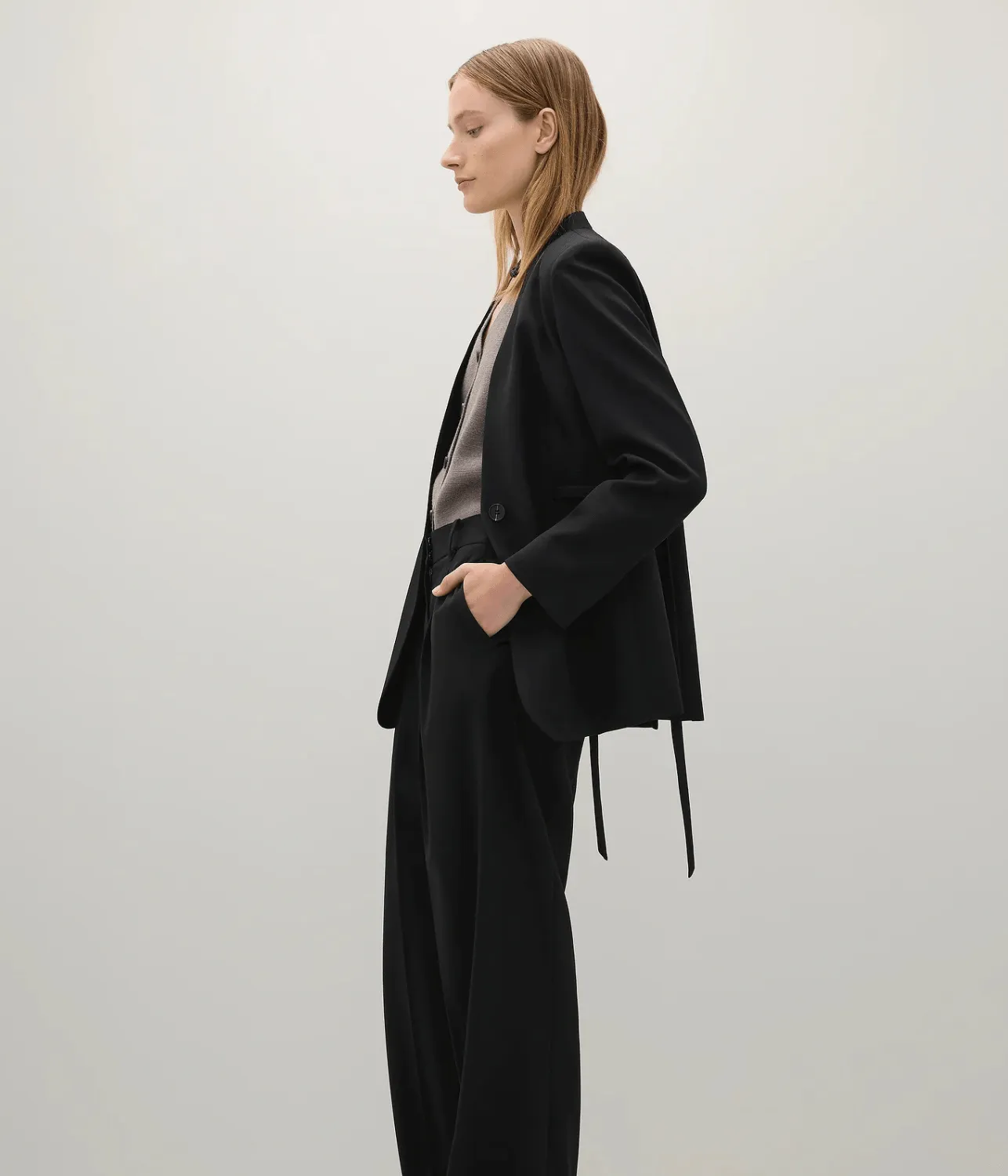 THE CLIFTON BLAZER