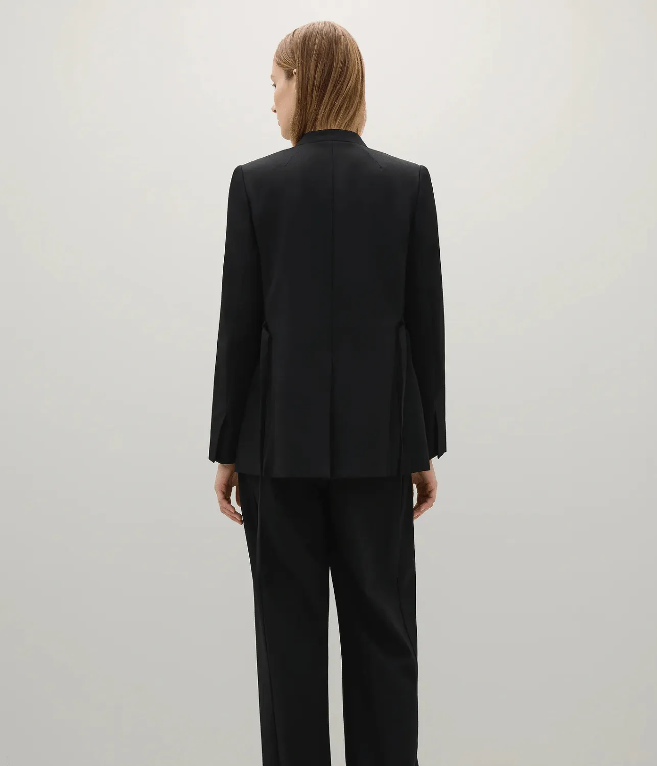 THE CLIFTON BLAZER