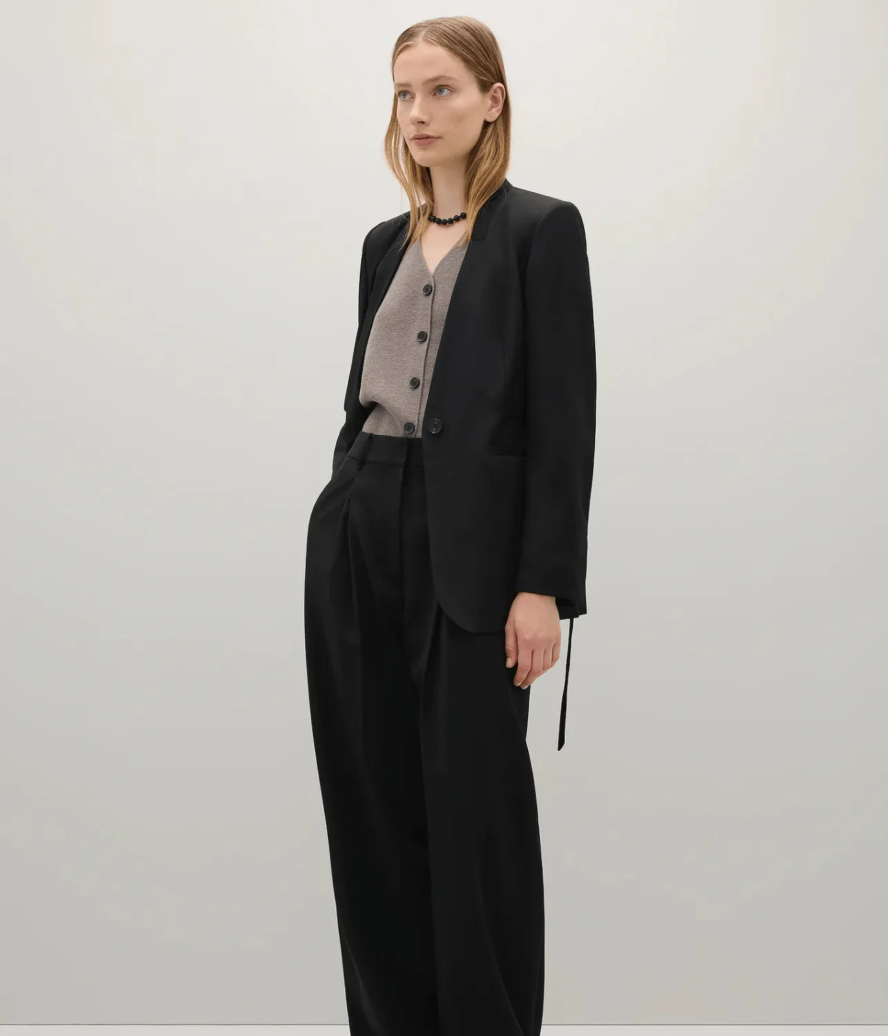 THE CLIFTON BLAZER