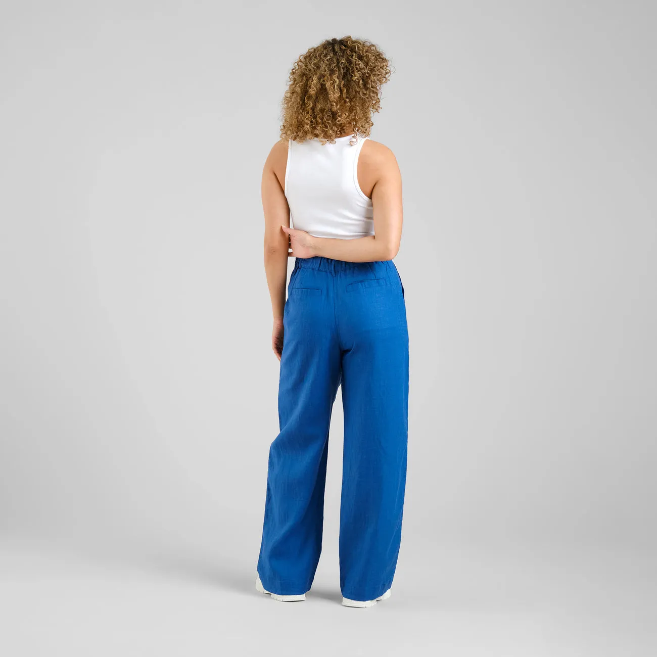 Vickeleby Linen Pleated Trousers in Blue