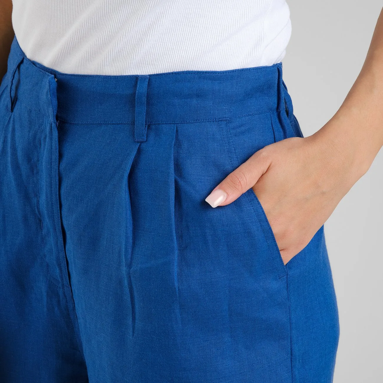 Vickeleby Linen Pleated Trousers in Blue