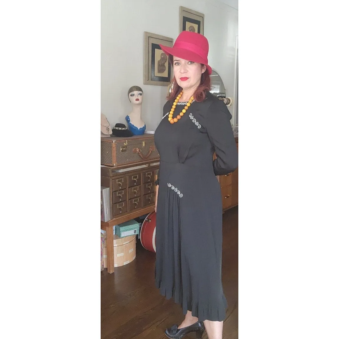 Vintage 40s Embroidered Dress Black Rayon Long Sleeve